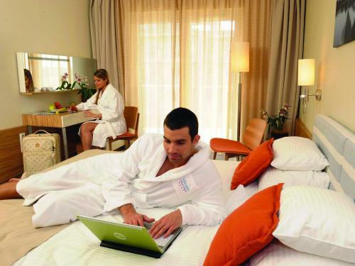 Hotel Velence Resort & Spa