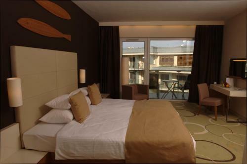 Hotel Velence Resort & Spa