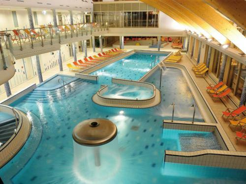 Hotel Velence Resort & Spa