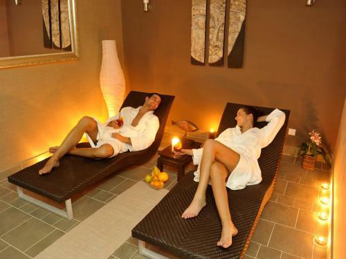 Hotel Velence Resort & Spa