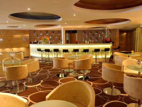 Hotel Velence Resort & Spa