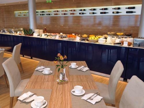 Hotel Velence Resort & Spa