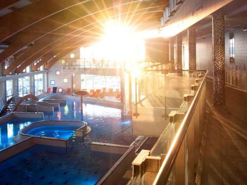 Hotel Velence Resort & Spa