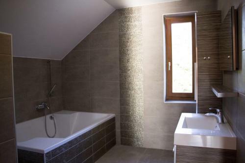Medenc�s Villa A Velencei T�n�l
