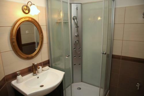Rozmaring Pihen?h�z