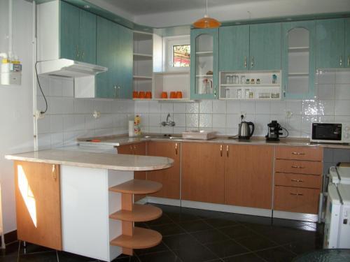 Hostal �den Ii.