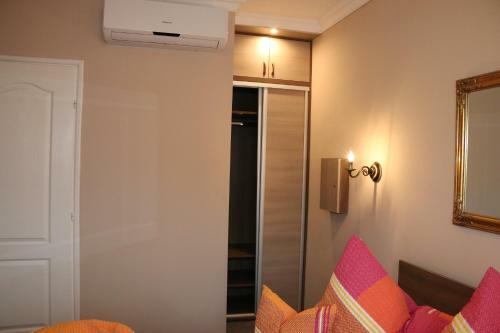 Hostal Aradi Vend�gh�z