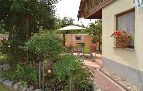 Three-bedroom Holiday Home In Zamardi