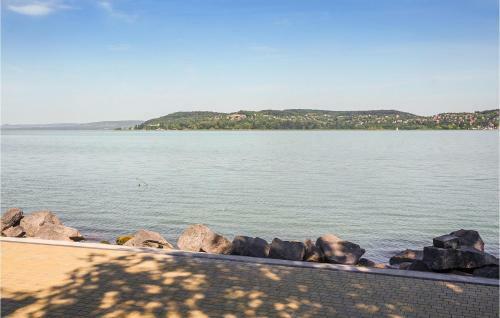 Three-bedroom Apartment In Zamardi