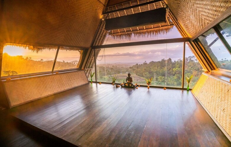 Hostal Village Above The Clouds