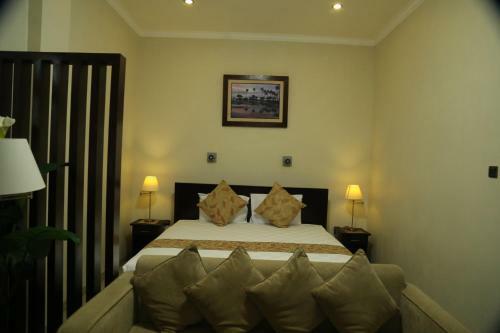 Hotel Sunrise Resort Batukaras