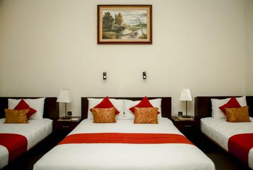 Hotel Sunrise Resort Batukaras