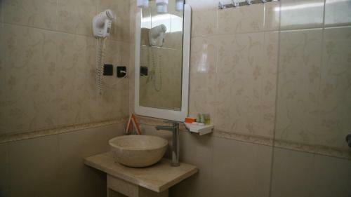 Hotel Sunrise Resort Batukaras