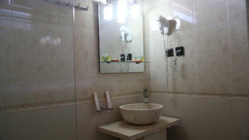 Hotel Sunrise Resort Batukaras