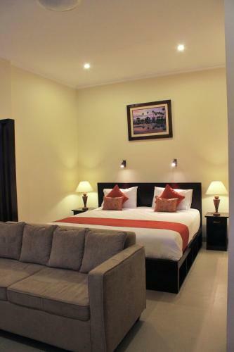 Hotel Sunrise Resort Batukaras