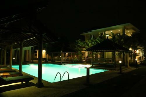 Hotel Sunrise Resort Batukaras