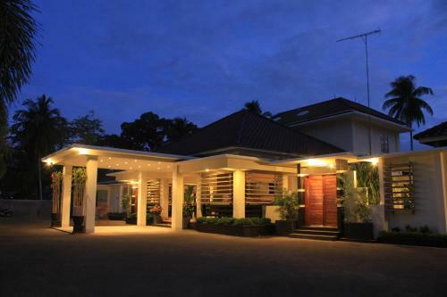 Hotel Sunrise Resort Batukaras