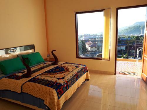 Bajawa-roo Hotel