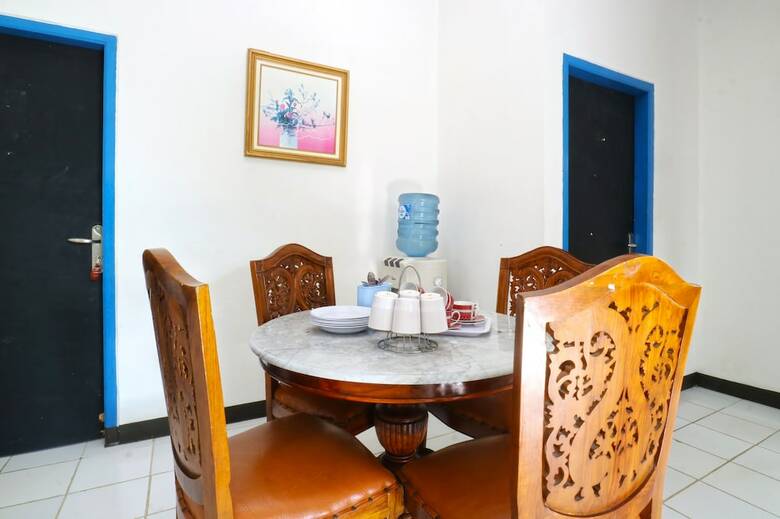 Aries Biru Hotel & Villa