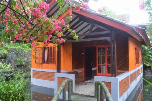 Hotel Aquarius Orange