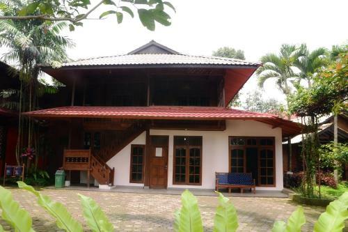 Hotel Aquarius Orange