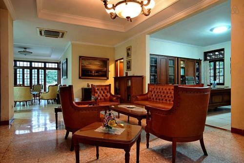 Hostal Meranti Guest House