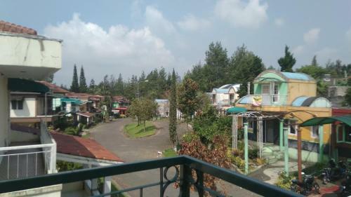 Fame Villa Yokohama Kota Bunga
