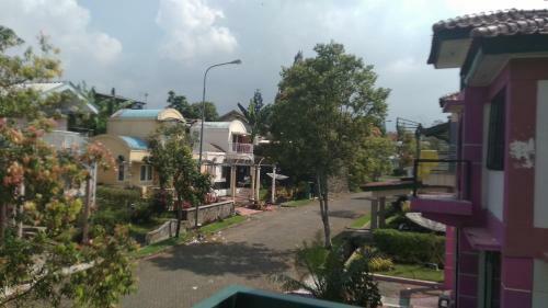 Fame Villa Yokohama Kota Bunga