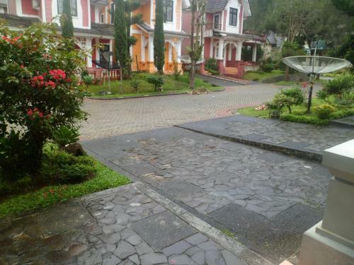 Zevannya Villa Belanda Kota Bunga
