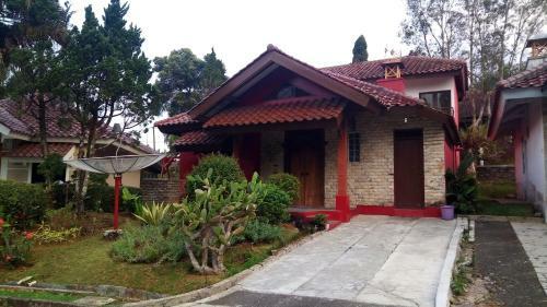 Zevannya Villa Belanda Kota Bunga