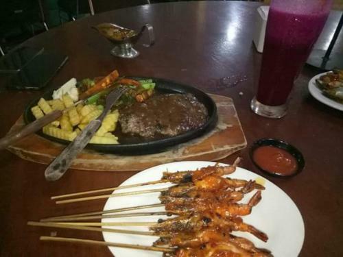 Hostal Arrys Watukarung Surfcamp