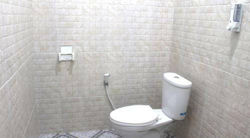 Hostal Arrys Watukarung Surfcamp