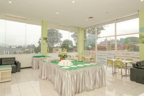 Oyo 603 Ebizz Hotel