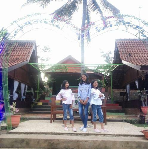 Hostal Rupan Resto And Homestay