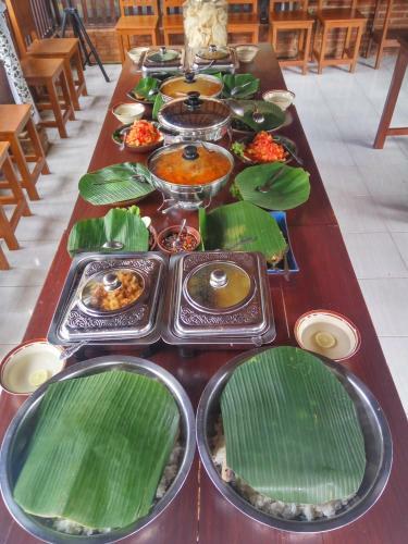 Hostal Rupan Resto And Homestay