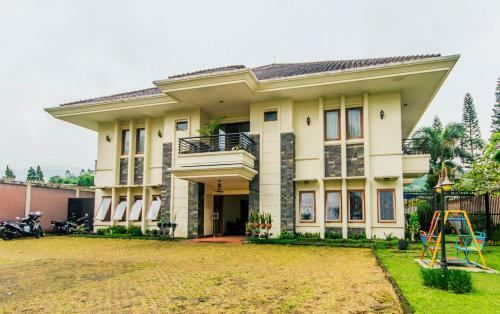 Hostal Puri Bernadi Guest House