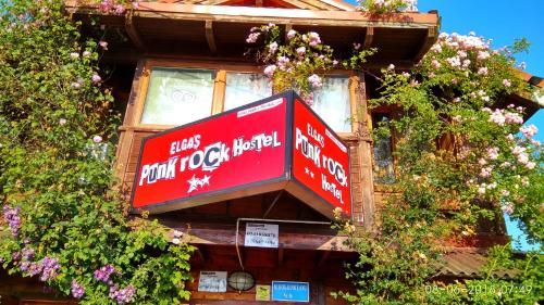 Elga�s Punk Rock Hostel