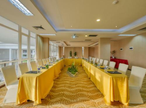 Grand Lagoi Hotel By Nirwana Gardens