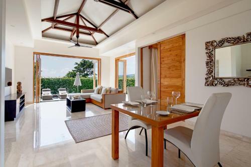 Villa Kokomo Resort Gili Gede