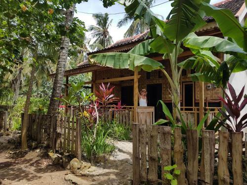 Hostal Red Island Bungalows