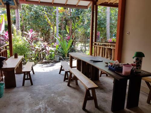 Hostal Red Island Bungalows