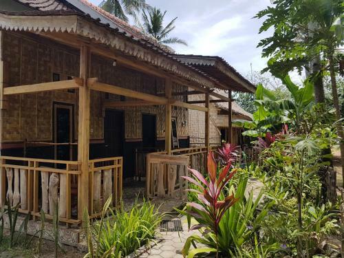 Hostal Red Island Bungalows