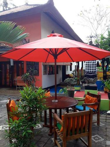 Hostal Kubu Pilatus Inn