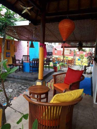 Hostal Kubu Pilatus Inn