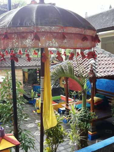 Hostal Kubu Pilatus Inn