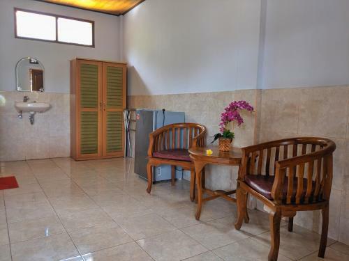 Posada Serangan Inn II