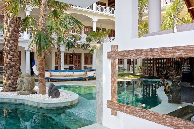 Hotel Ok Divers Resort & Spa