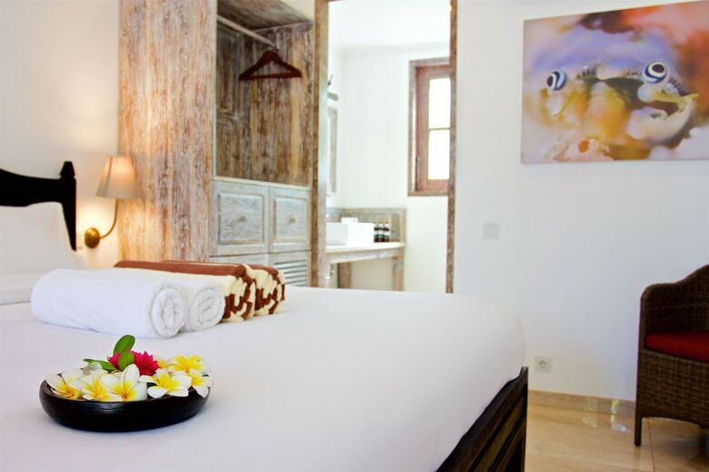 Hotel Ok Divers Resort & Spa