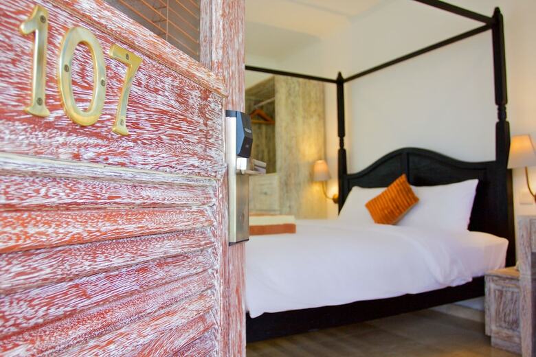 Hotel Ok Divers Resort & Spa
