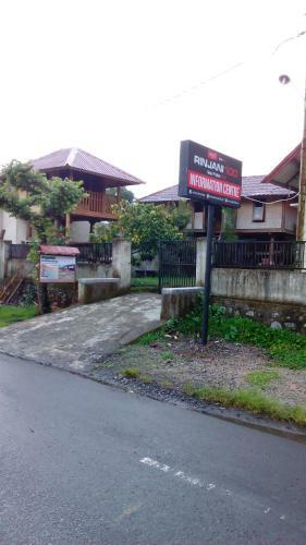 Hostal Radiya Guesthouse